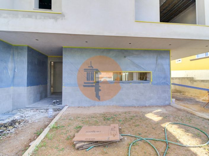 Image No.7-4 Bed House for sale