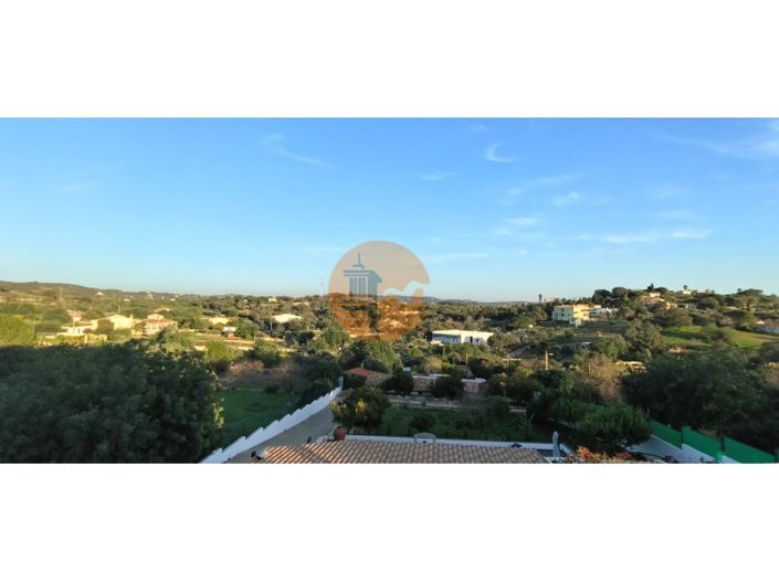 Image No.40-5 Bed House for sale