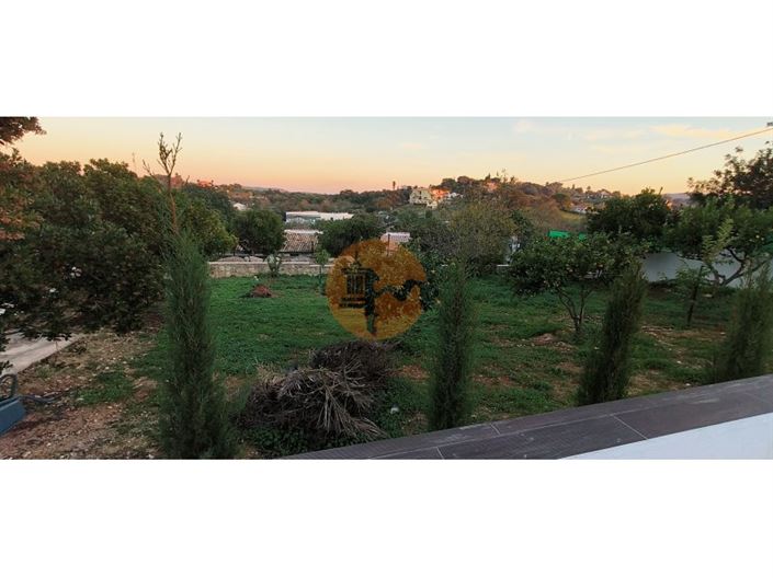 Image No.42-5 Bed House for sale