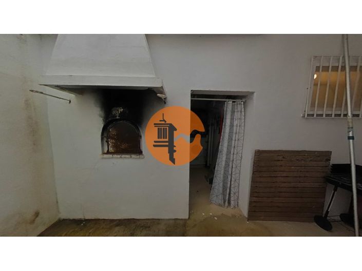 Image No.102-4 Bed House for sale