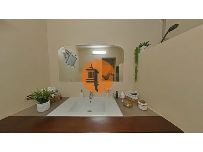 Image No.116-4 Bed House for sale