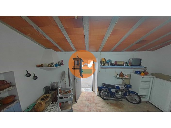 Image No.120-4 Bed House for sale