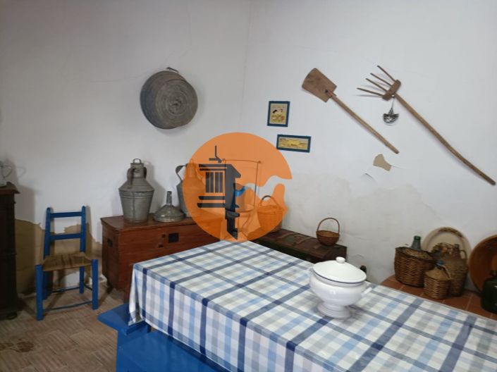 Image No.5-4 Bed House for sale