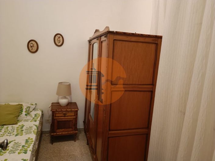 Image No.64-4 Bed House for sale