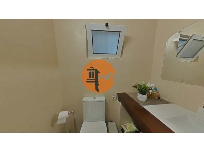 Image No.87-4 Bed House for sale