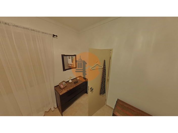 Image No.93-4 Bed House for sale