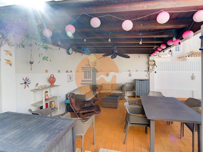 Image No.16-4 Bed House for sale