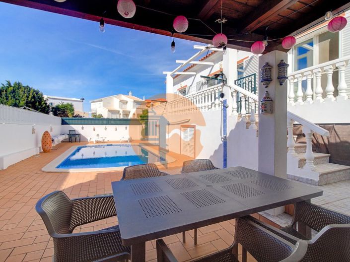 Image No.19-4 Bed House for sale