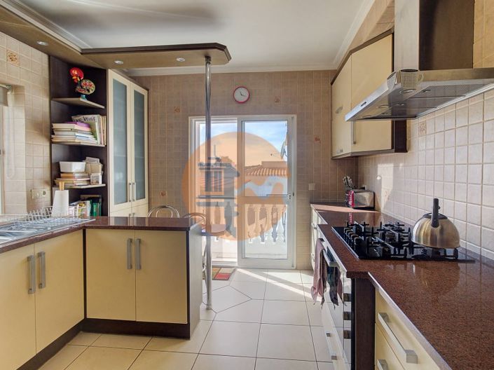 Image No.26-4 Bed House for sale