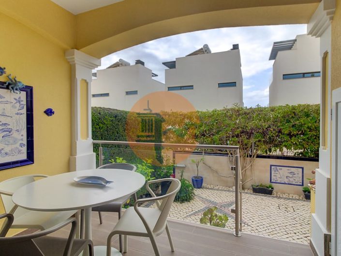 Image No.19-3 Bed House for sale