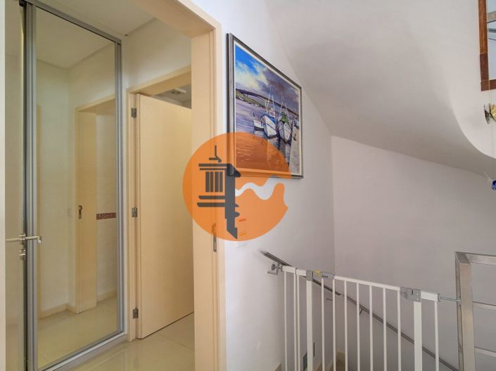 Image No.28-3 Bed House for sale