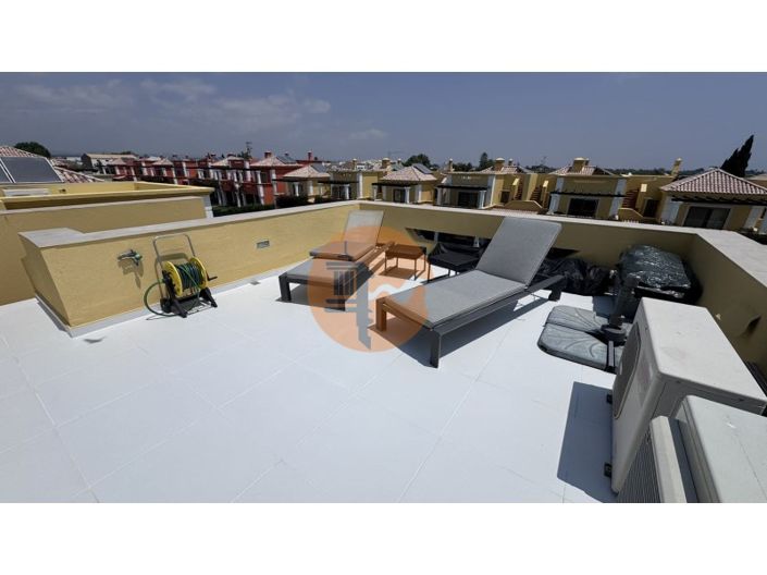 Image No.57-3 Bed House for sale