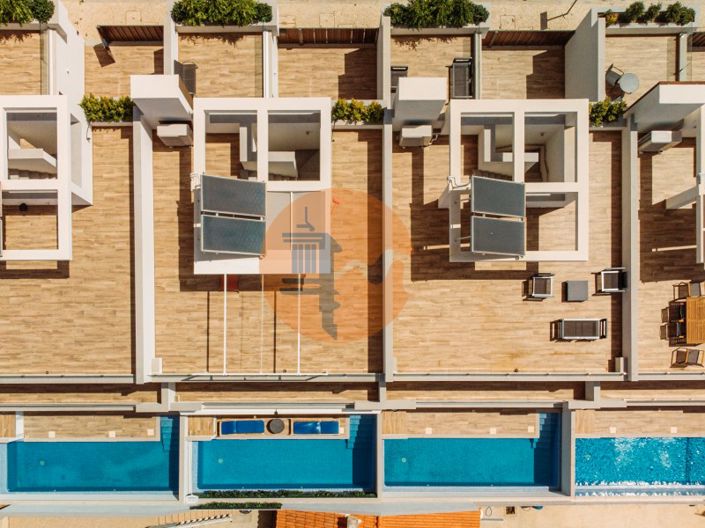 Image No.1-3 Bed House for sale