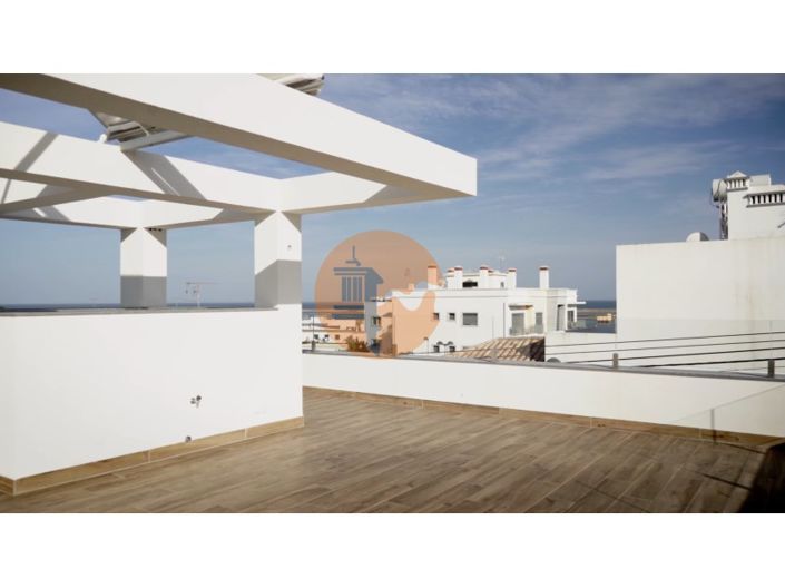 Image No.12-3 Bed House for sale