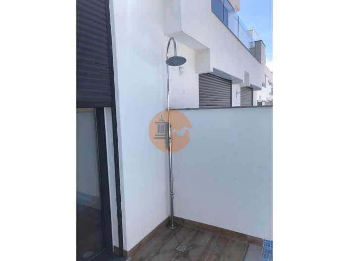 Image No.45-3 Bed House for sale