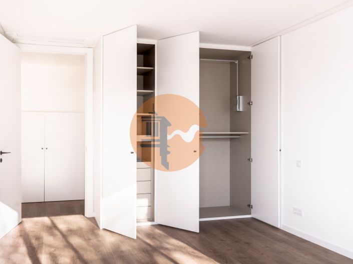 Image No.48-3 Bed House for sale