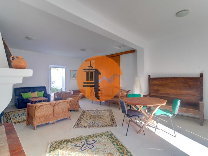 Image No.24-4 Bed House for sale