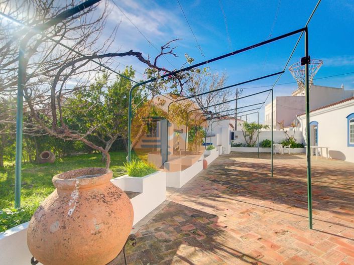 Image No.5-4 Bed House for sale