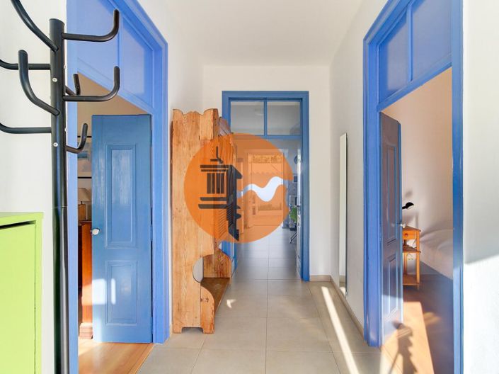 Image No.8-4 Bed House for sale