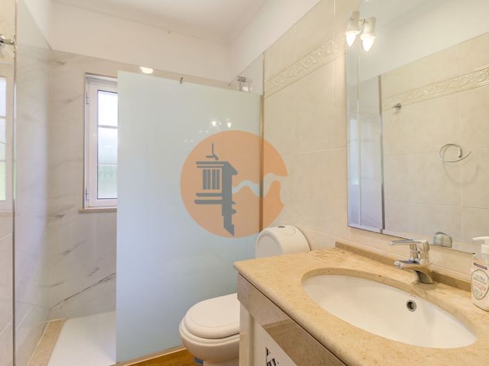 Image No.16-4 Bed House for sale