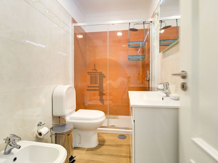 Image No.22-4 Bed House for sale