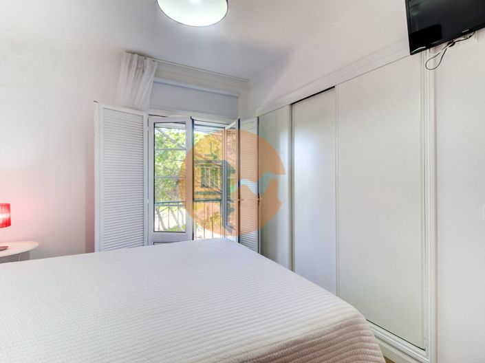 Image No.24-4 Bed House for sale