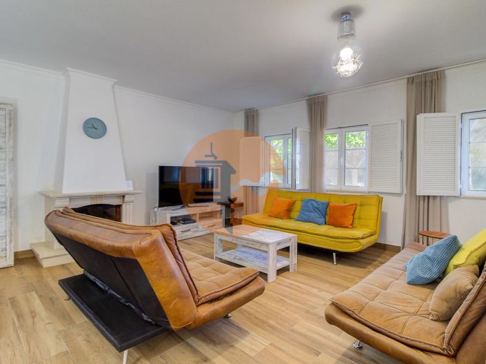 Image No.3-4 Bed House for sale