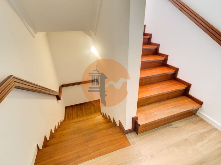 Image No.48-4 Bed House for sale