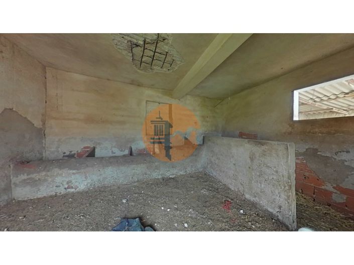 Image No.42-3 Bed House for sale