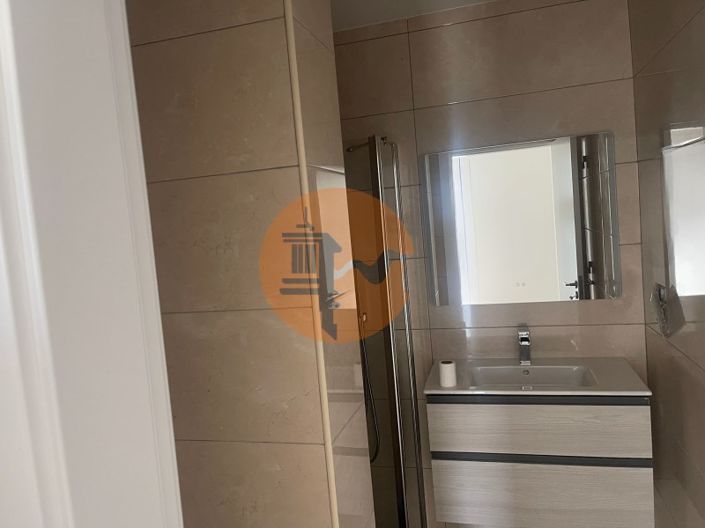 Image No.34-4 Bed House for sale