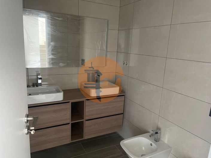 Image No.35-4 Bed House for sale