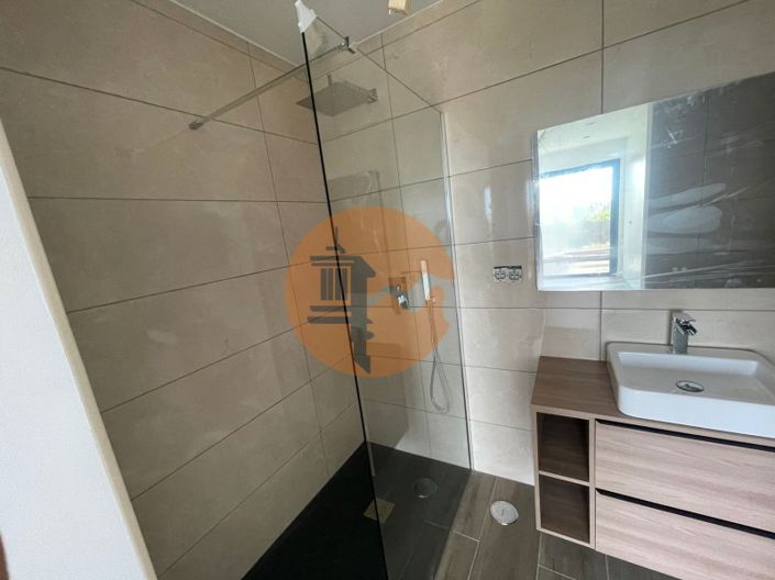 Image No.36-4 Bed House for sale