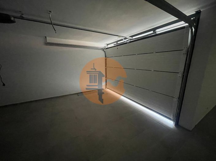 Image No.49-4 Bed House for sale