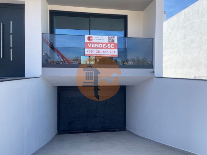 Image No.57-4 Bed House for sale