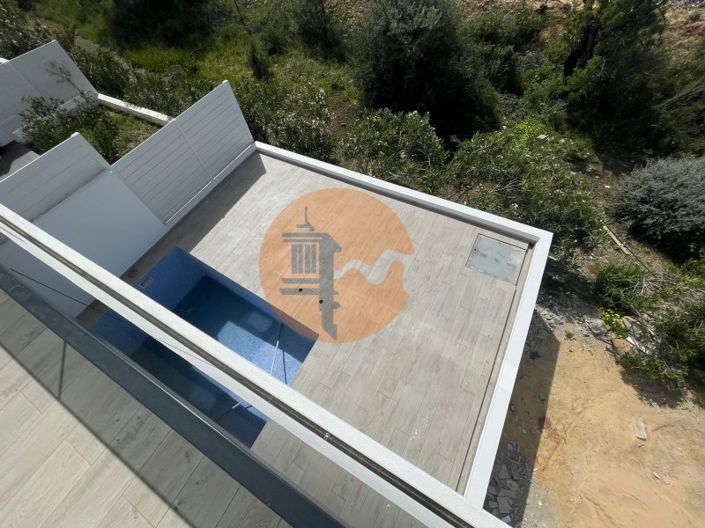 Image No.61-4 Bed House for sale