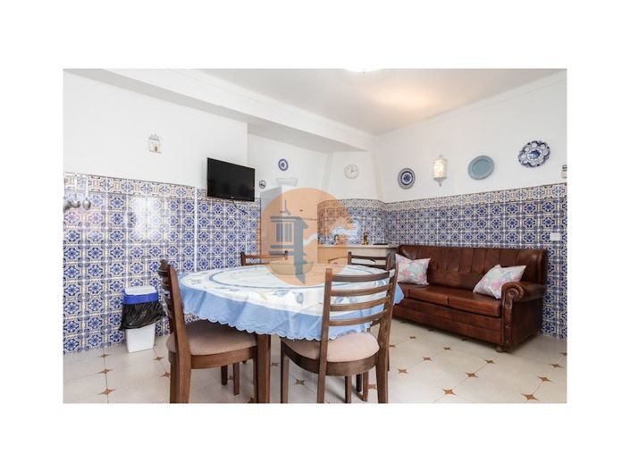 Image No.119-12 Bed Property for sale