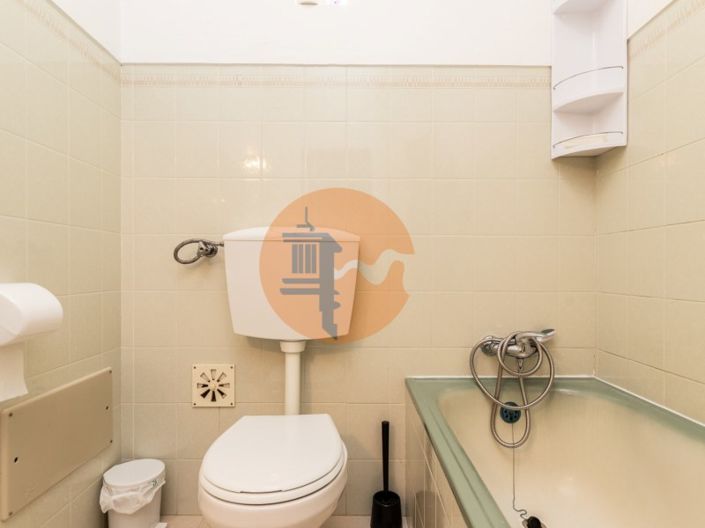 Image No.133-12 Bed Property for sale