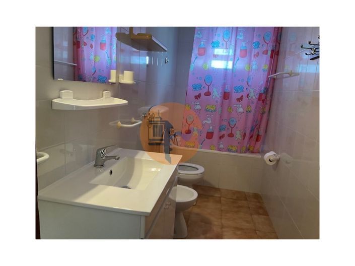 Image No.30-12 Bed Property for sale