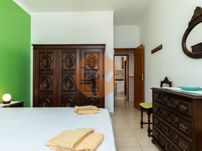 Image No.33-12 Bed Property for sale