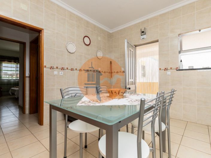 Image No.37-12 Bed Property for sale