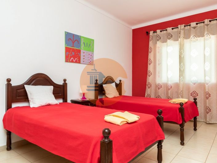 Image No.42-12 Bed Property for sale