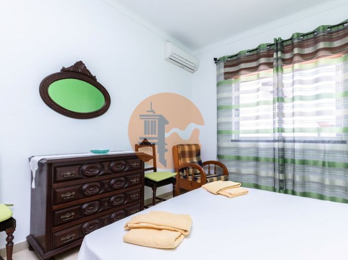 Image No.44-12 Bed Property for sale