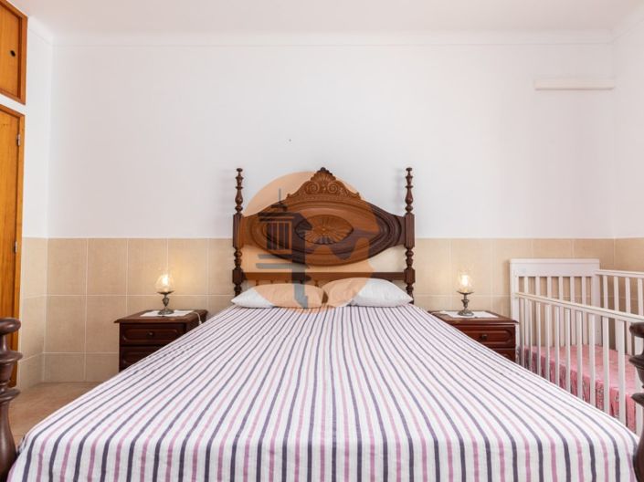 Image No.69-12 Bed Property for sale