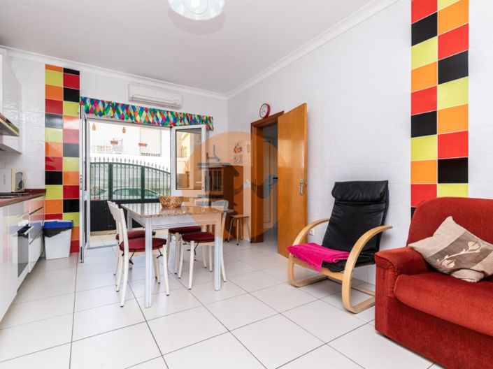 Image No.94-12 Bed Property for sale