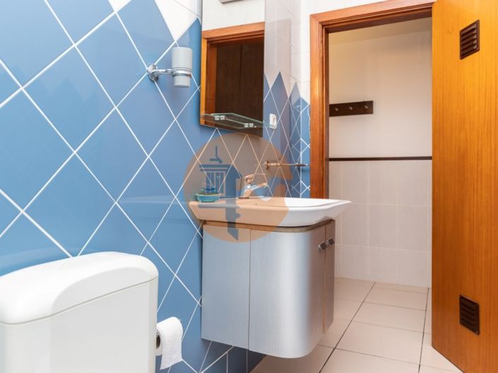 Image No.99-12 Bed Property for sale