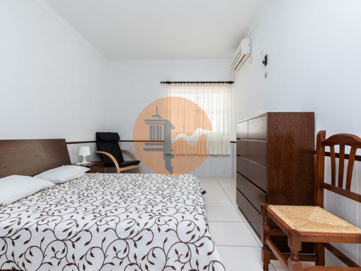 Image No.101-12 Bed House for sale