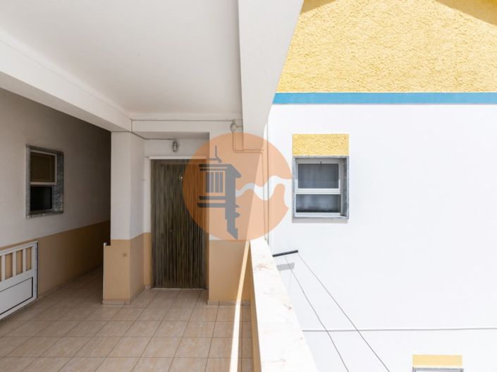 Image No.114-12 Bed House for sale