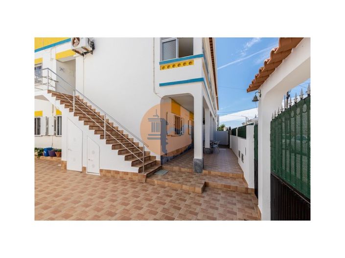 Image No.13-12 Bed House for sale