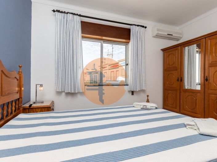 Image No.121-12 Bed House for sale