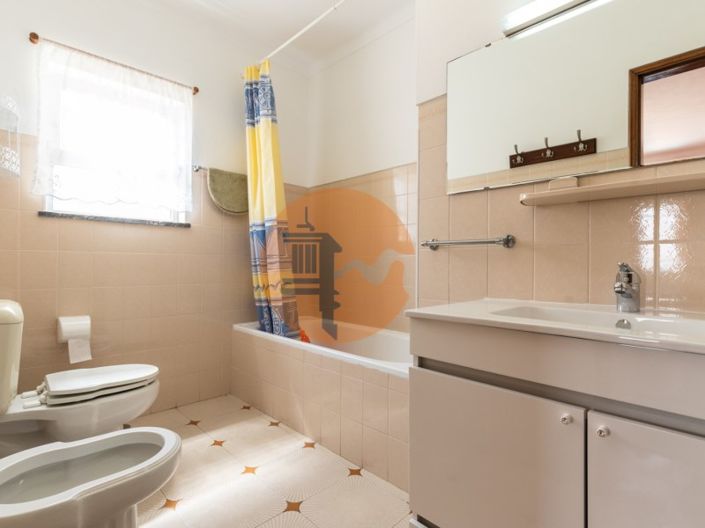 Image No.126-12 Bed House for sale